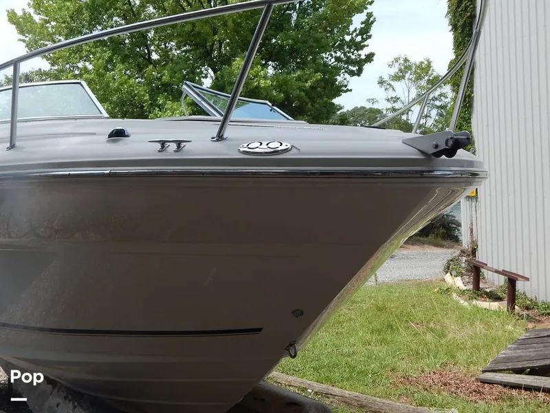 Slide: The Image of Sea Ray 240 Sundeck 2004 - 16573439