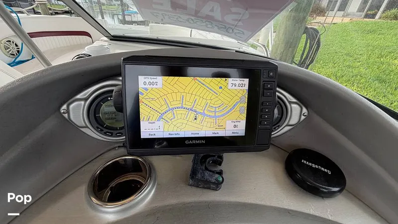 Slide: The Image of Garmin - 16814276
