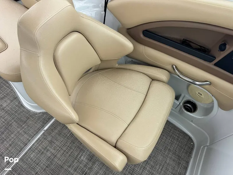 Slide: The Image of Crownline Boats E4FS 2016 - 16626720