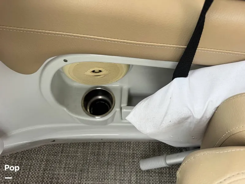 Slide: The Image of Crownline Boats E4FS 2016 - 16626727