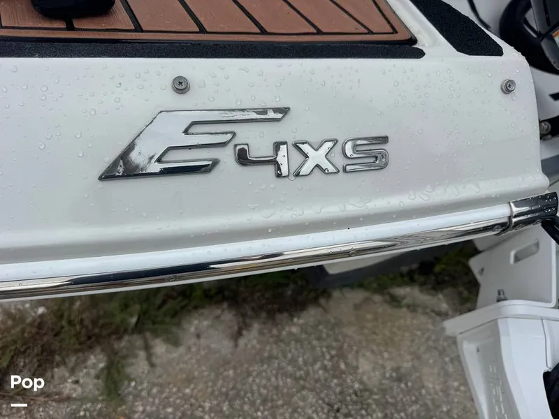 Slide: The Image of Crownline Boats E4FS 2016 - 16626664