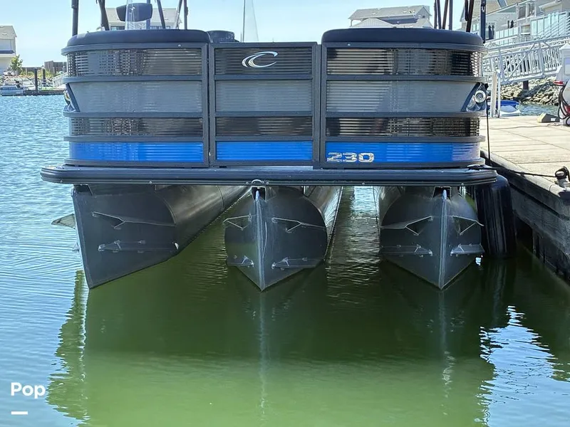 Slide: The Image of Crest RS Series 230 SLC 2022 - 16616028