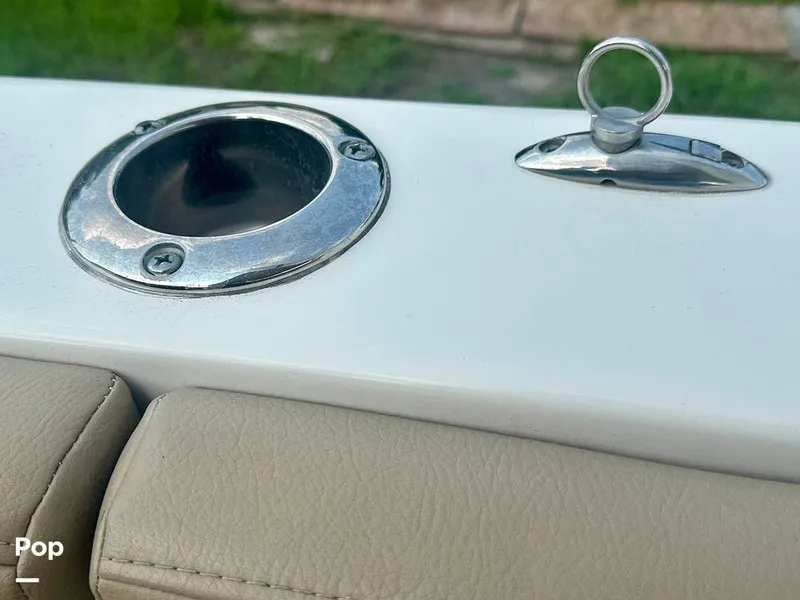 Slide: The Image of Fender Holders - 16601171