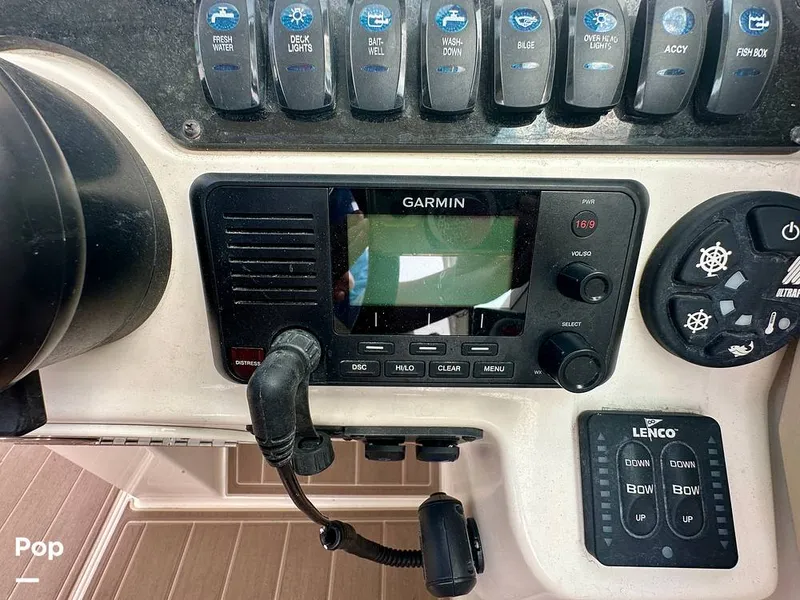 Slide: The Image of Garmin Radio - 16601170