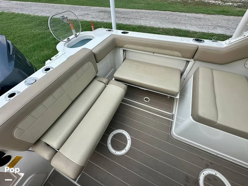 Slide: The Image of Transom Seating - 16601165