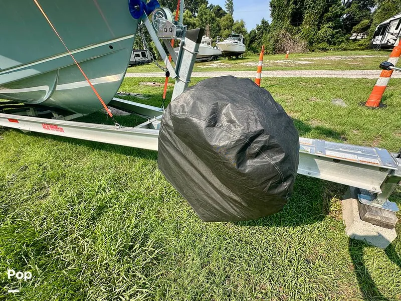 Slide: The Image of Spare Tire Kit - 16601203