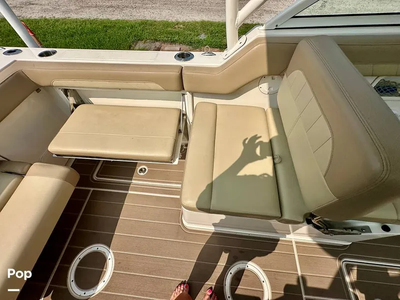 Slide: The Image of Sling Back Seat - 16601088