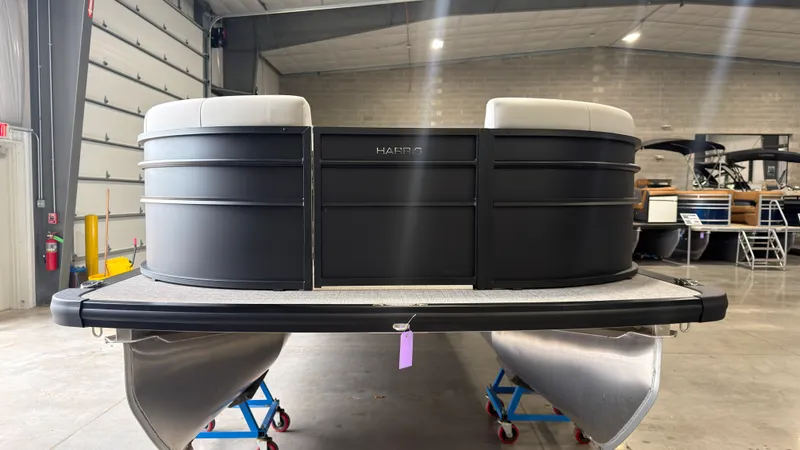 Slide: The Image of Harris 210 Cruiser 2025 - 8