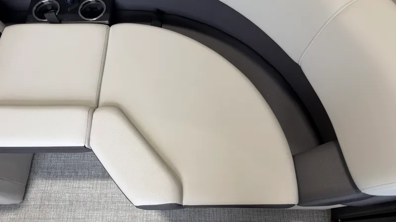 Slide: The Image of Harris 210 Cruiser 2025 - 13