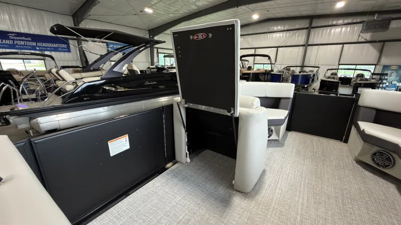Slide: The Image of Harris 210 Cruiser 2025 - 30