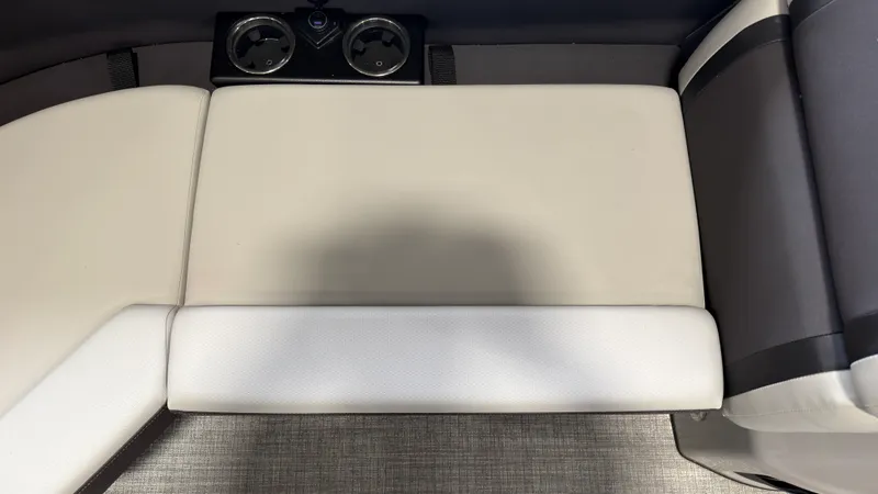Slide: The Image of Harris 210 Cruiser 2025 - 22