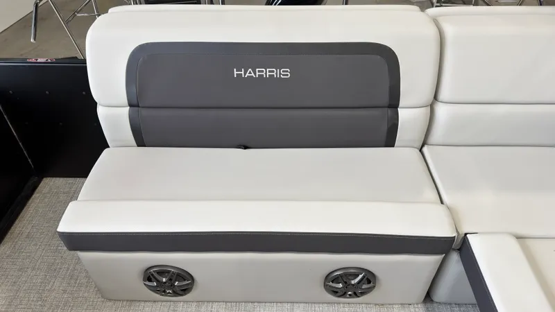 Slide: The Image of Harris 210 Cruiser 2025 - 41