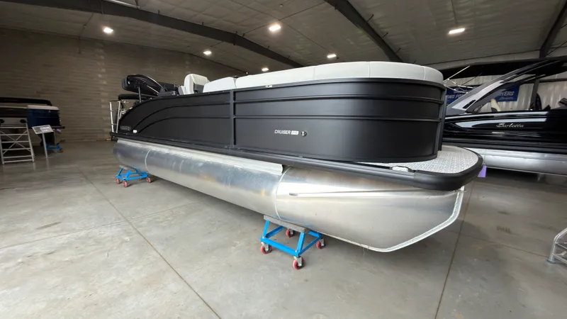 Slide: The Image of Harris 210 Cruiser 2025 - 1