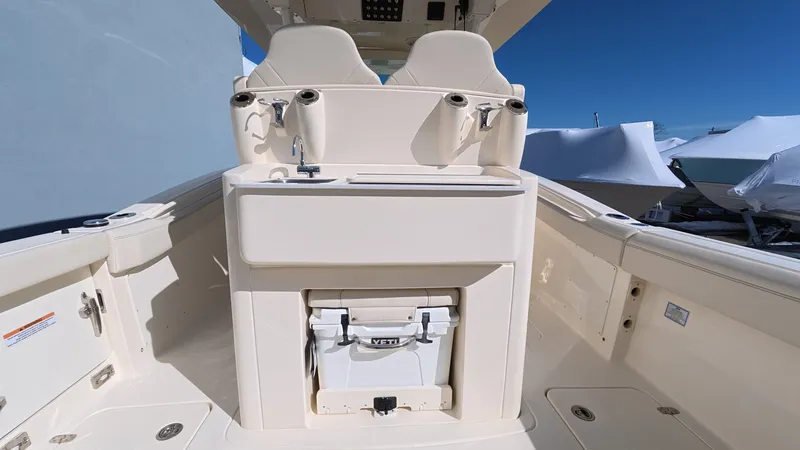 Slide: The Image of Scout 305 LXF 2026 - 16