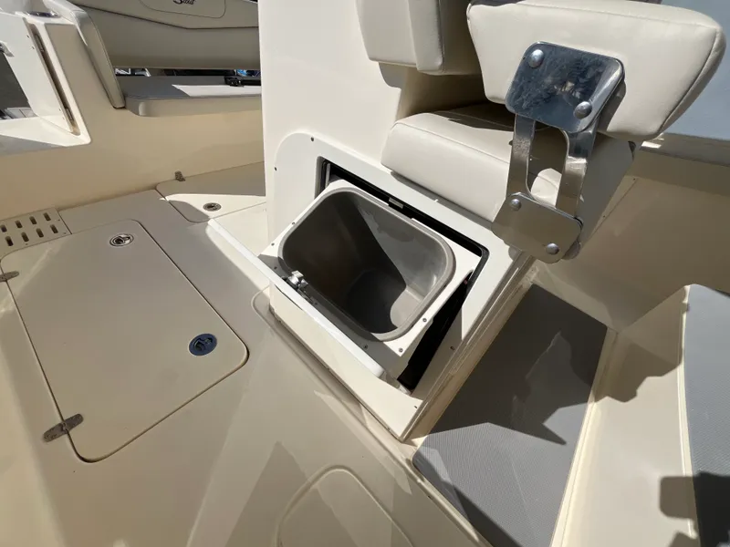 Slide: The Image of Scout 305 LXF 2026 - 22