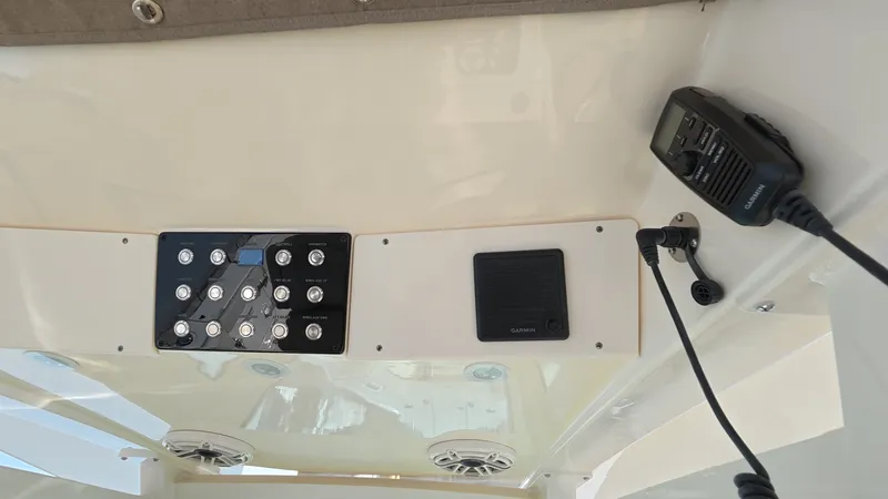 Slide: The Image of Scout 305 LXF 2026 - 32