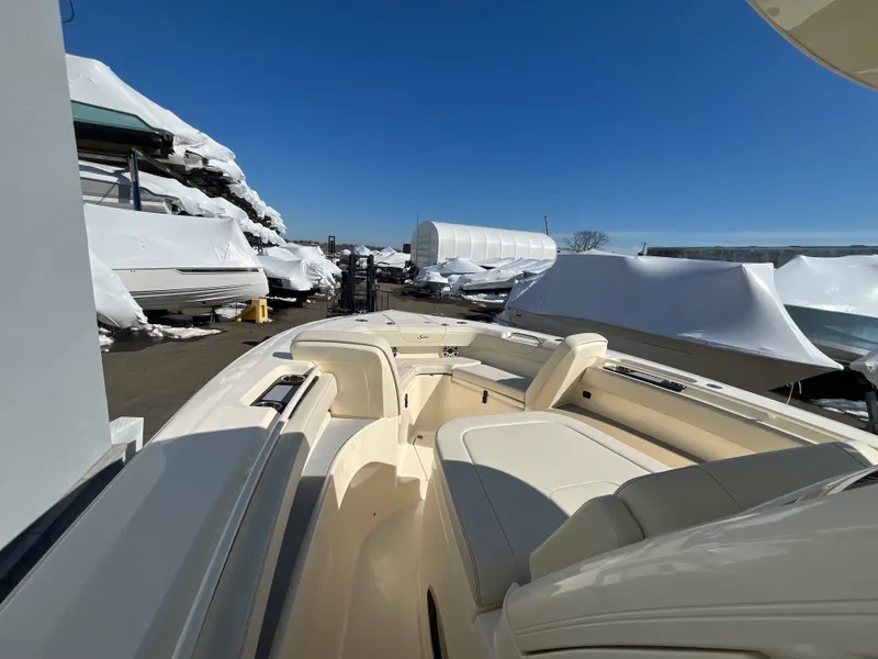 Slide: The Image of Scout 305 LXF 2026 - 40