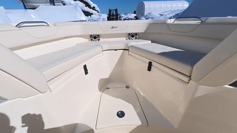 Slide: The Image of Scout 305 LXF 2026 - 45