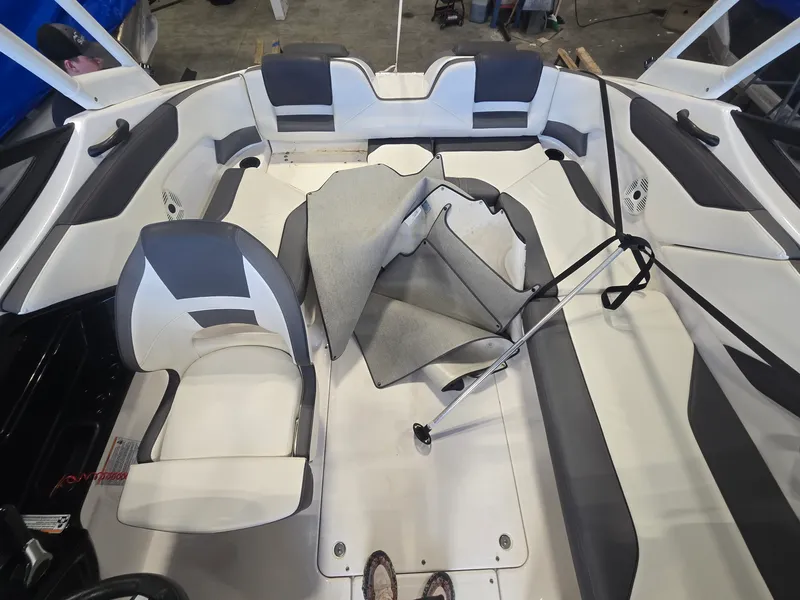 Slide: The Image of Yamaha AR210 2021 - 8