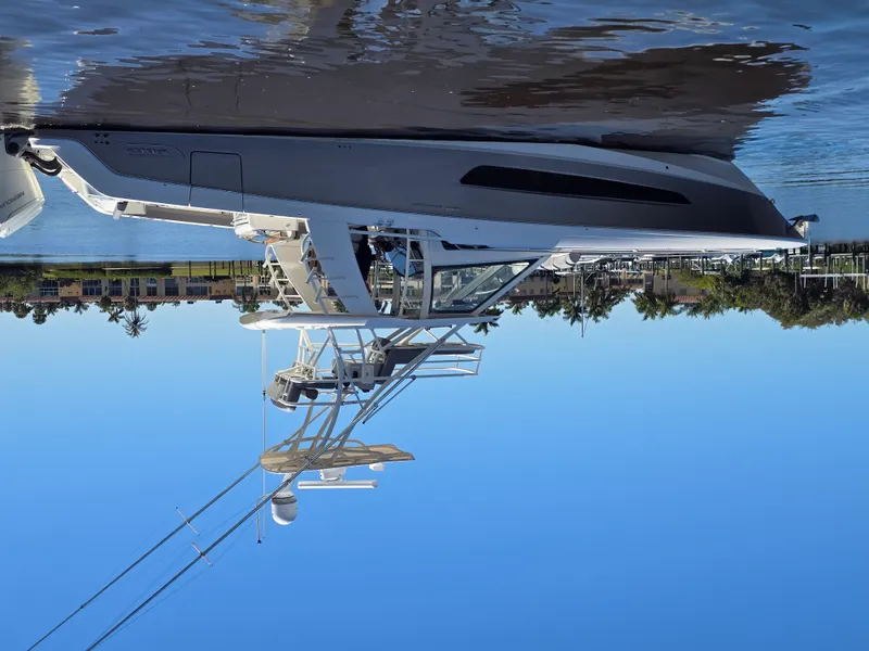 Slide: The Image of Boston Whaler 420 OUTRAGE 2023 - 30