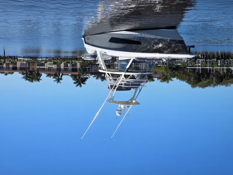 Slide: The Image of Boston Whaler 420 OUTRAGE 2023 - 31