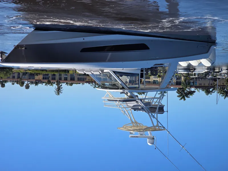 Slide: The Image of Boston Whaler 420 OUTRAGE 2023 - 32