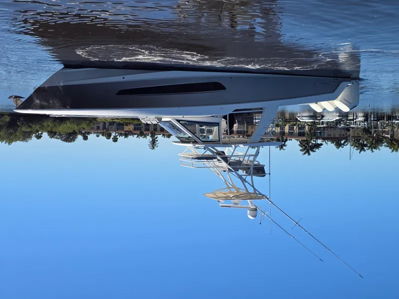 Slide: The Image of Boston Whaler 420 OUTRAGE 2023 - 34