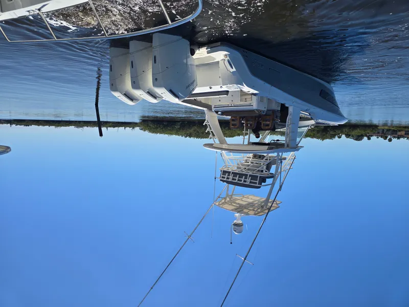 Slide: The Image of Boston Whaler 420 OUTRAGE 2023 - 37