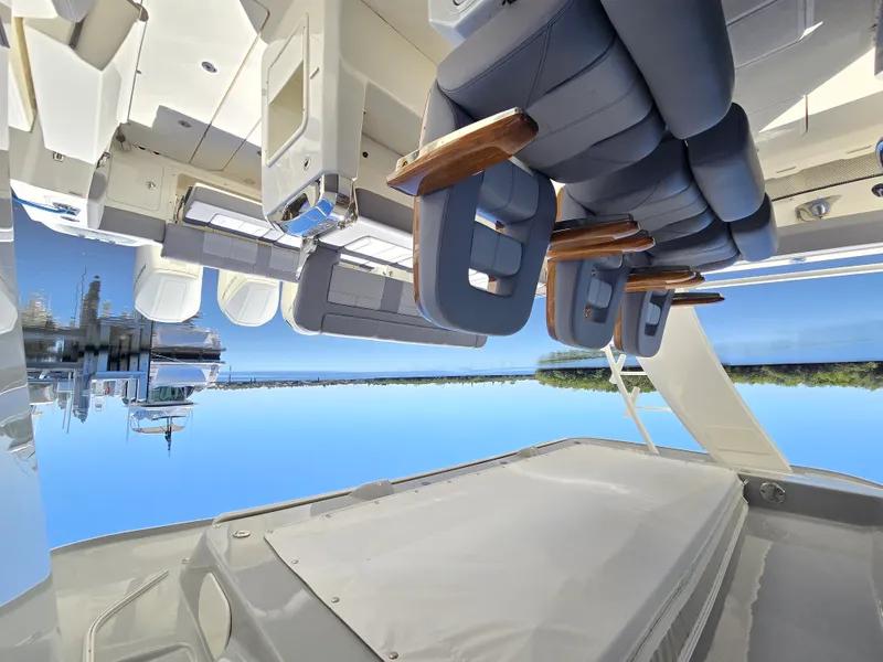 Slide: The Image of Boston Whaler 420 OUTRAGE 2023 - 9