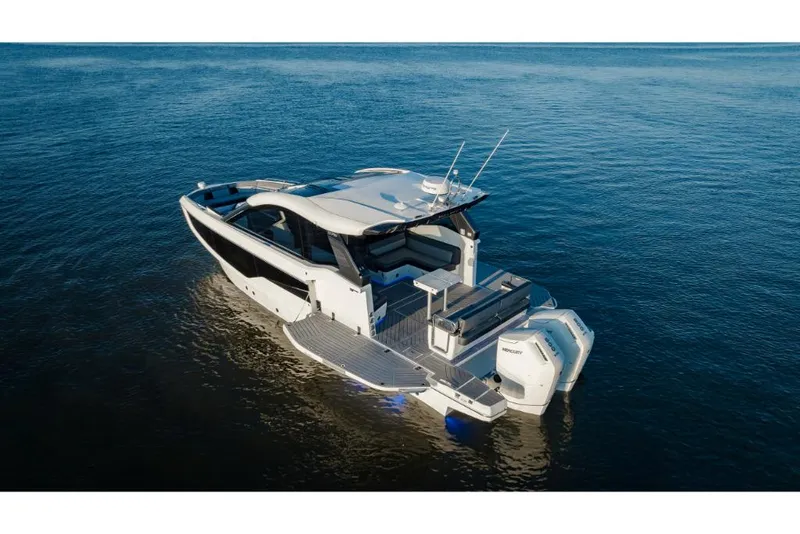 Slide: The Image of Galeon 375 GTO 2023 - 37