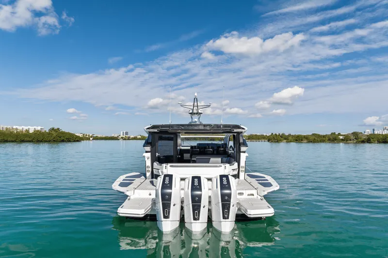 Slide: The Image of Galeon 435 GTO 2026 - 12