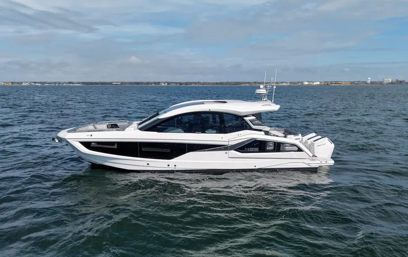 Slide: The Image of Galeon 435 GTO 2026 - 23