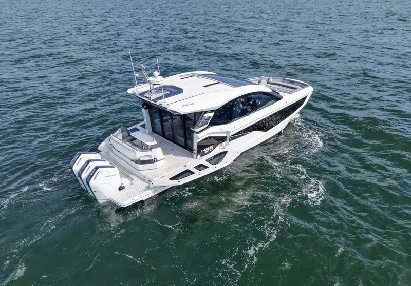 Slide: The Image of Galeon 435 GTO 2026 - 3