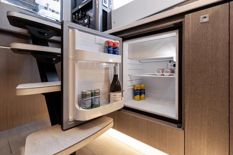 Slide: The Image of Galeon 435 GTO 2026 - 53