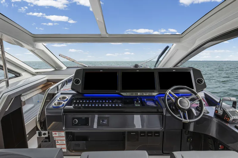 Slide: The Image of Galeon 435 GTO 2026 - 54