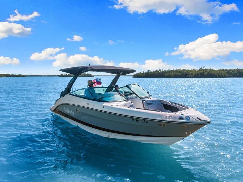 Slide: The Image of Sea Ray 260 SLX OB 2024 - 2