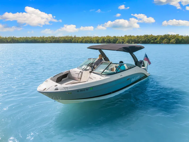 Slide: The Image of Sea Ray 260 SLX OB 2024 - 9