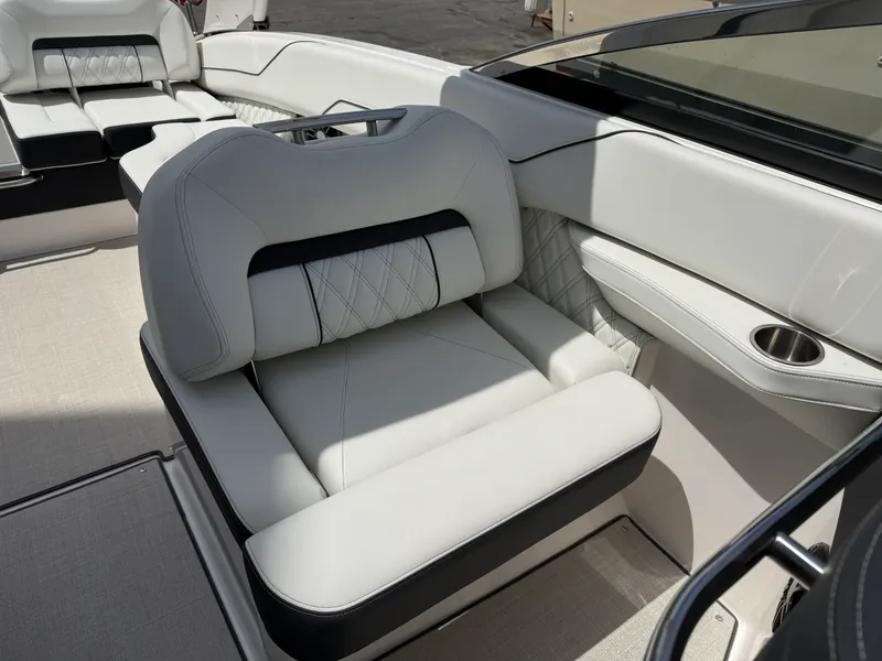 Slide: The Image of Regal LS6 2024 - 16