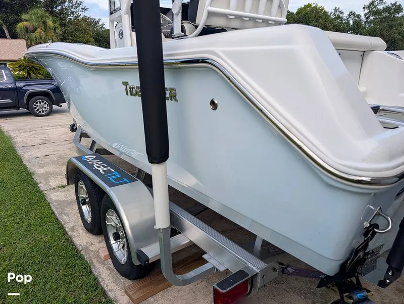 Slide: The Image of Tidewater 210 LXF 2026 - 16624075