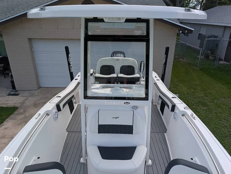 Slide: The Image of Tidewater 210 LXF 2026 - 16624119