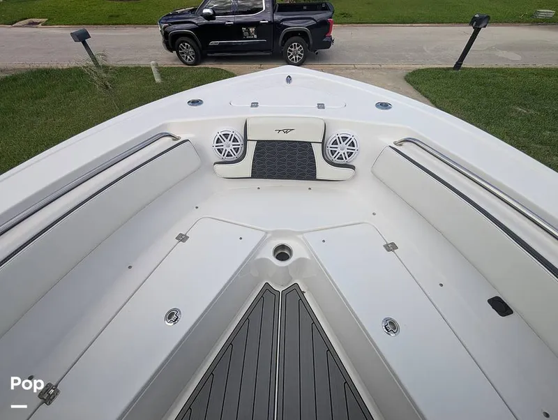 Slide: The Image of Tidewater 210 LXF 2026 - 16624115