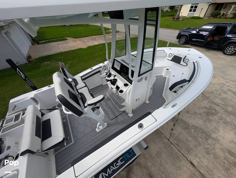Slide: The Image of Tidewater 210 LXF 2026 - 16624234