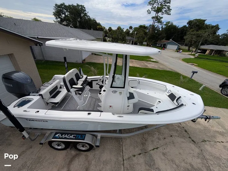 Slide: The Image of Tidewater 210 LXF 2026 - 16623871