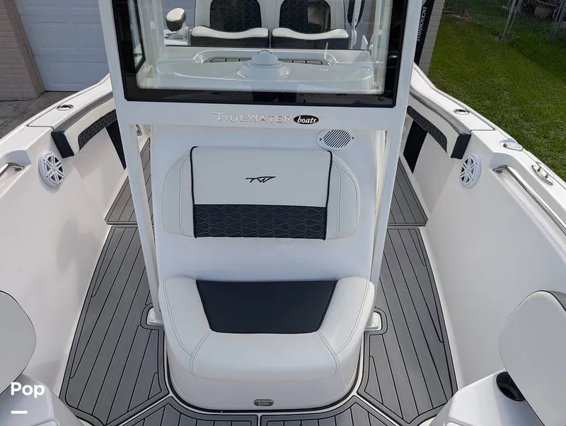 Slide: The Image of Tidewater 210 LXF 2026 - 16624189
