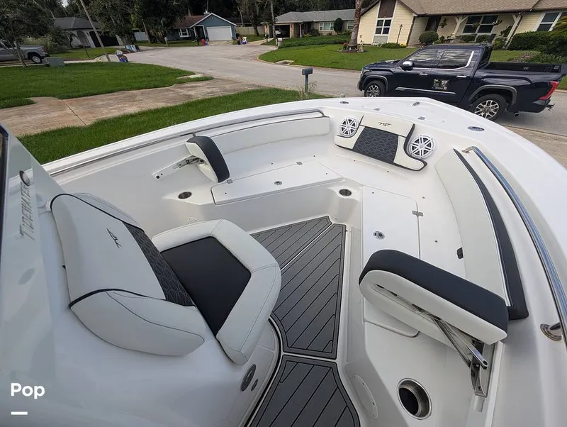 Slide: The Image of Tidewater 210 LXF 2026 - 16624114