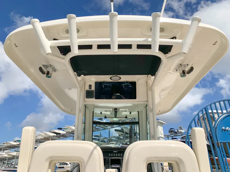 Slide: The Image of Boston Whaler 280 OUTRAGE 2017 - 23