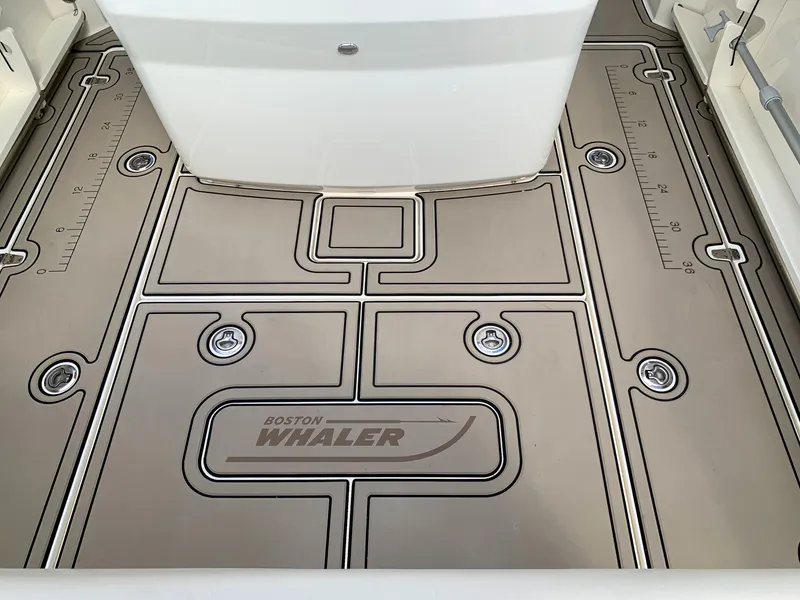 Slide: The Image of Boston Whaler 280 OUTRAGE 2017 - 24