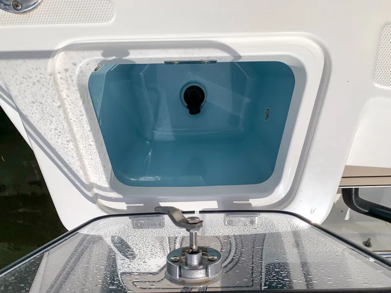 Slide: The Image of Boston Whaler 280 OUTRAGE 2017 - 28