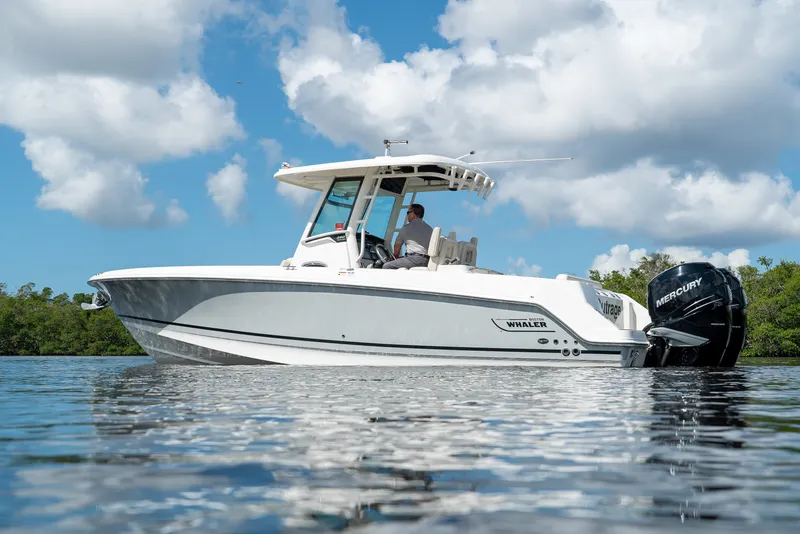 Slide: The Image of Boston Whaler 280 OUTRAGE 2017 - 32