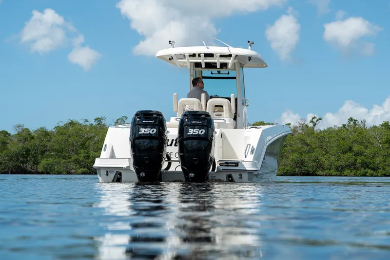 Slide: The Image of Boston Whaler 280 OUTRAGE 2017 - 35